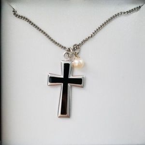 Vantel Pearls My Cross Necklace